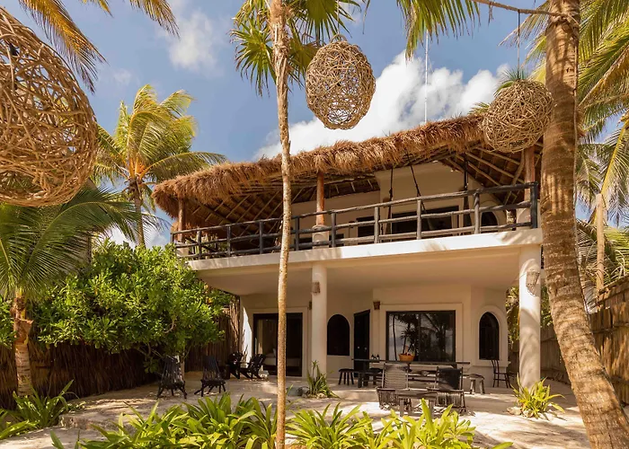Nest Hotel 4*