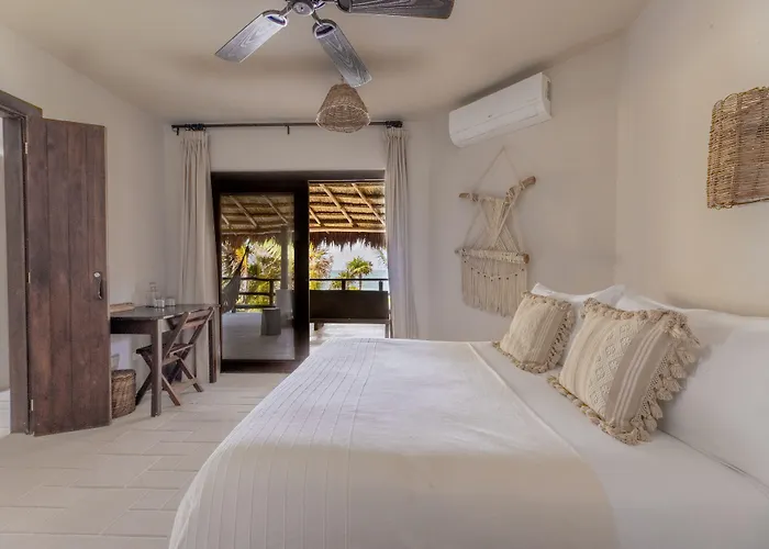 Nest Hotel 4*