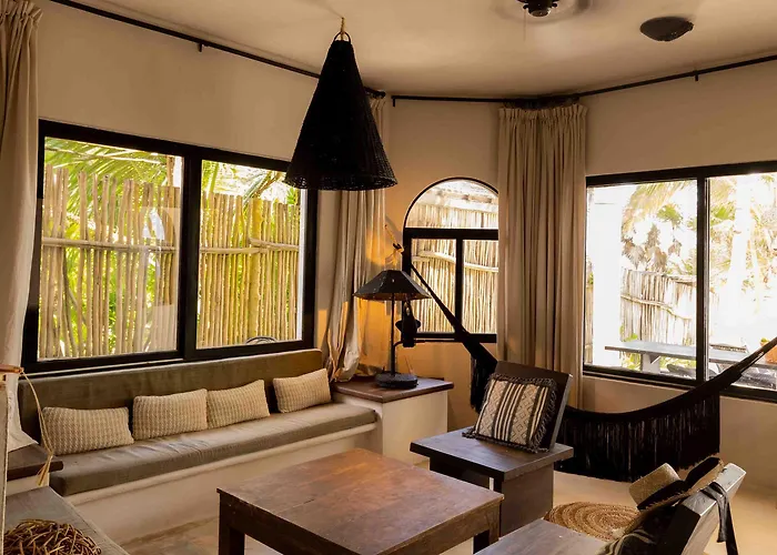 Hotel Nest 4*