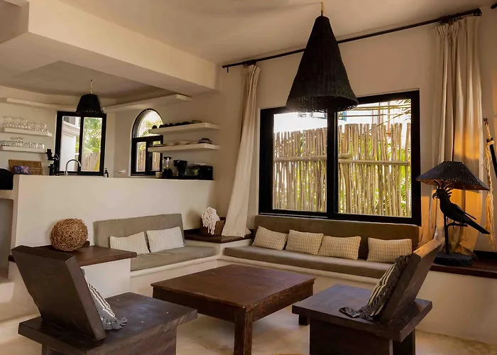 Nest Hotel 4*