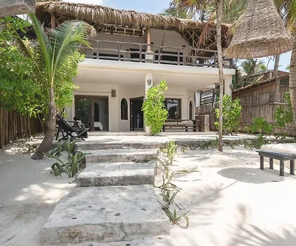 Nest Hotel 4*