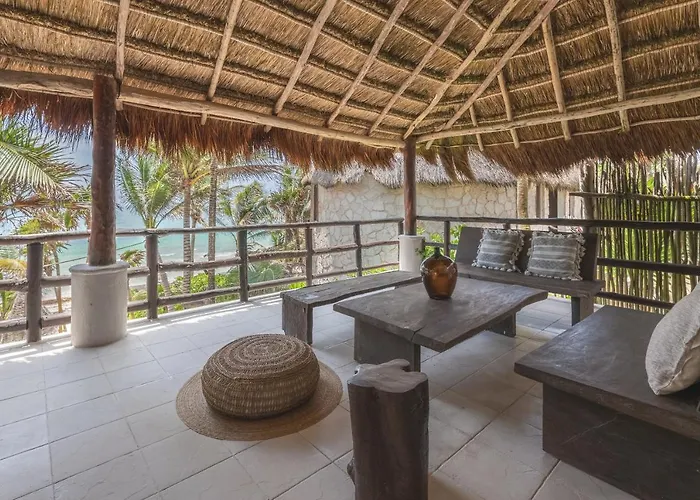 Nest Hotel 4*