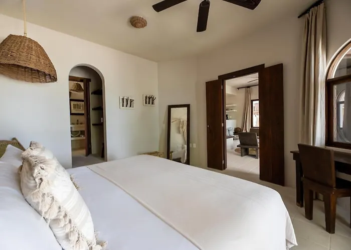 Nest Hotel